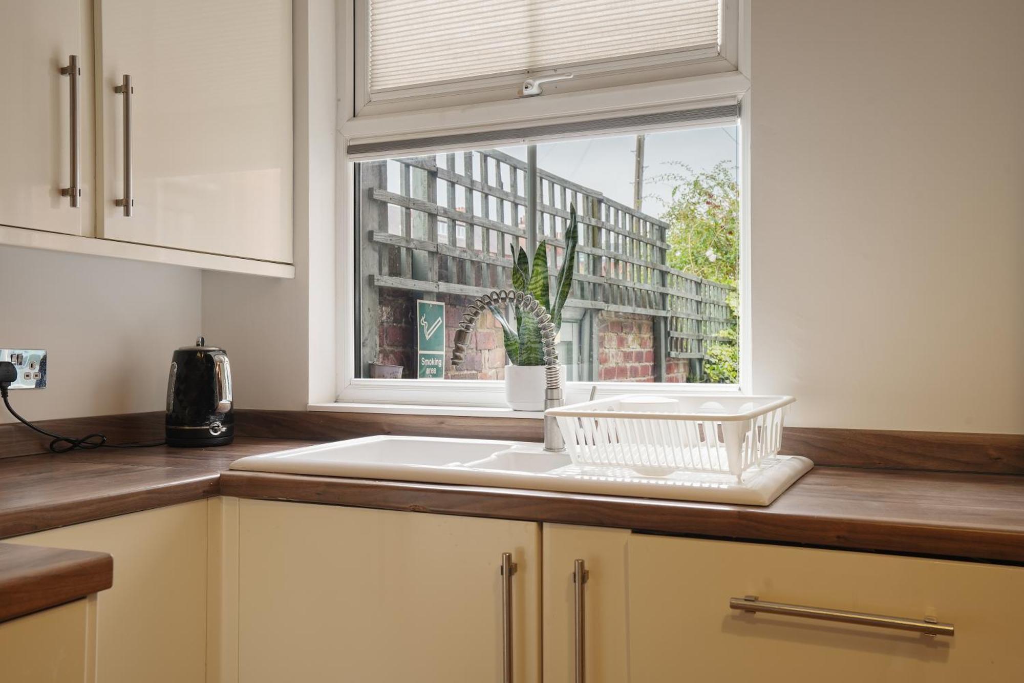 Centre Racecourse Retreat: Family & Contractor-friendly 3-bed * Doncaster